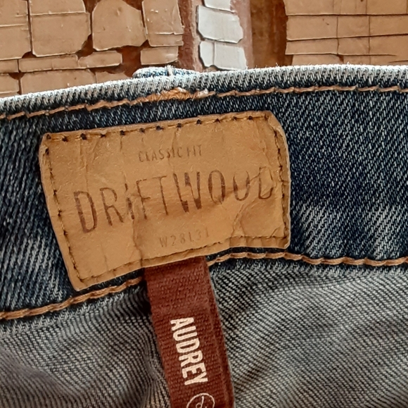 Driftwood Audrey embroidered fitted jeans 28 - Picture 8 of 8